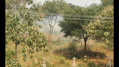 Garden waste burning rises in Trichy amid collection gaps
