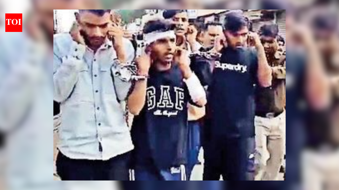 Bhopal teen objects to 4 boozing in car outside dad’s store, stabbed