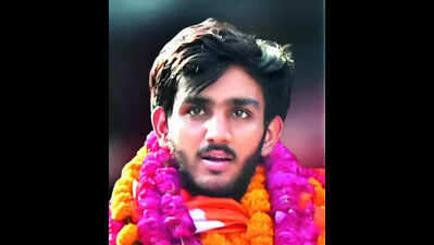 Dusu president's security 'brandishes gun', univ probes