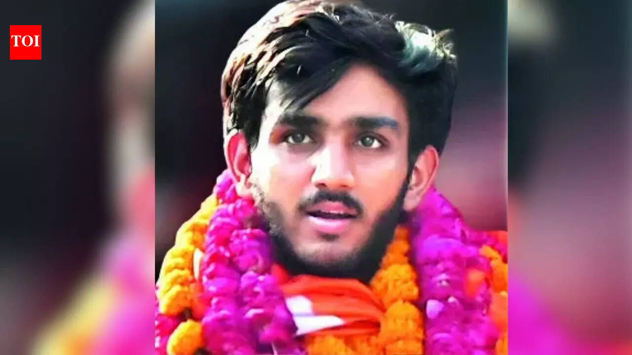 Dusu president's security 'brandishes gun', university orders probe