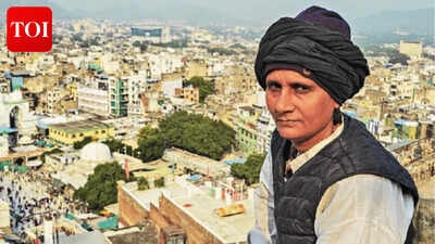 The woman who keeps Ramzan time with a cannon