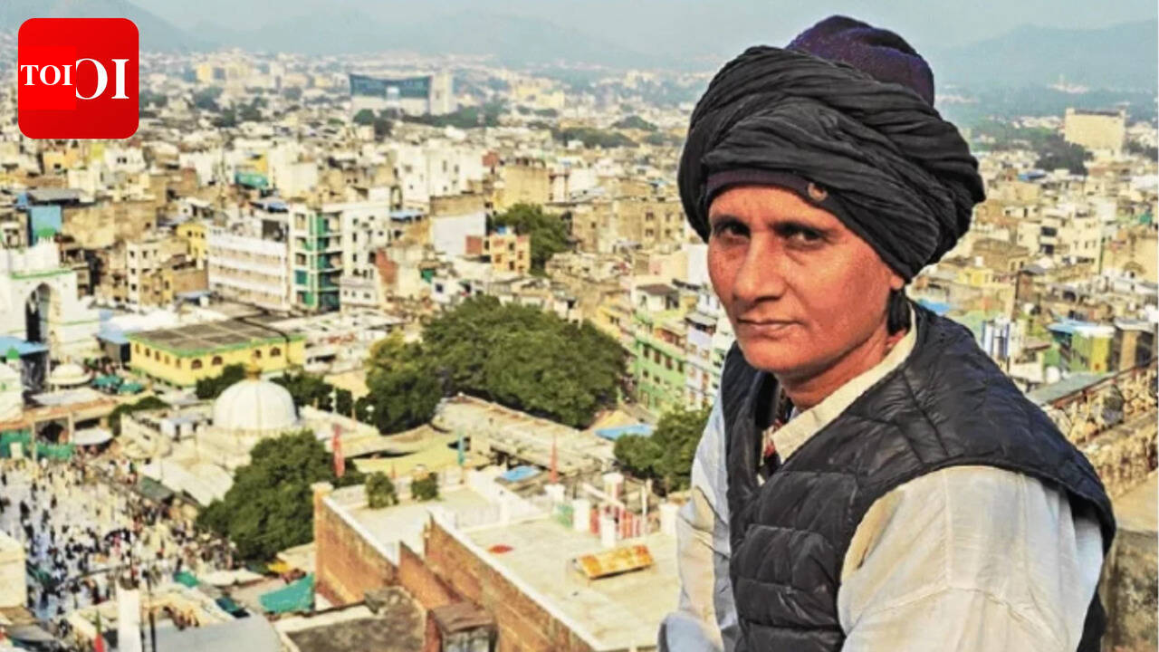 The woman who keeps Ramzan time with a cannon