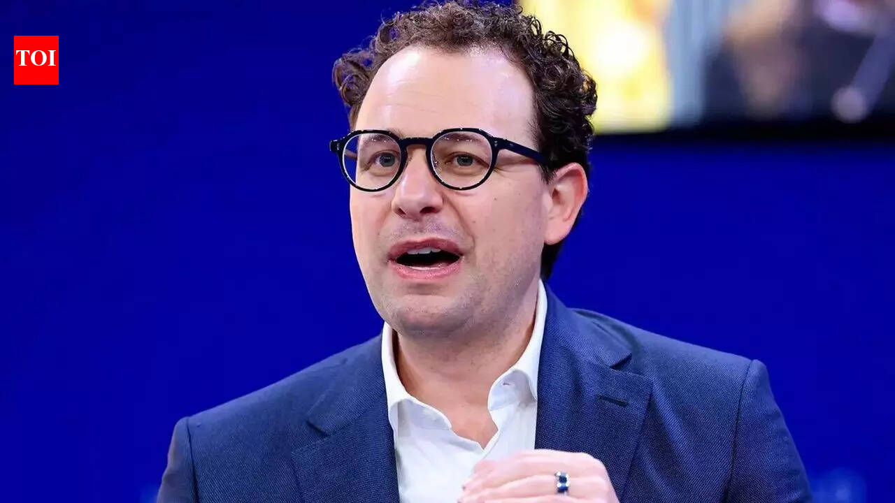 Anthropic CEO who predicted white-collar jobs will disappear in 5 yrs gives career advice for students