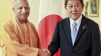  Yogi Adityanath addresses diaspora in Tokyo; seeks investment