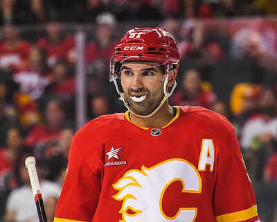 Calgary Flames trade talks stall as Nazem Kadri's salary dispute blocks interested NHL teams