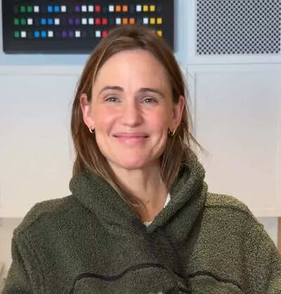 Jennifer Garner gets candid on raising kids with Ben Affleck, “I become mom and dad”