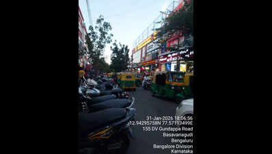 Choking traffic: DVG Road in Bengaluru to turn one-way?