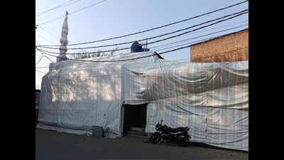 48 mosques covered with tarpaulins ahead of Jootamar Holi procession in Shahjahanpur