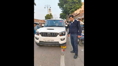 Police to wheel-lock cars in no-parking areas from today