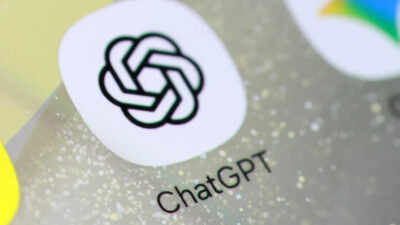  Smear campaign against Japan PM, impersonating US officials