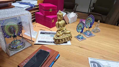 Local goes global: 500 ODOP artworks given in gifts to dignitaries