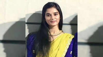 Ex-YouTuber texts mother in Kuwait, hangs self at Hyderabad home; diary mentions 'unrequited love' for techie