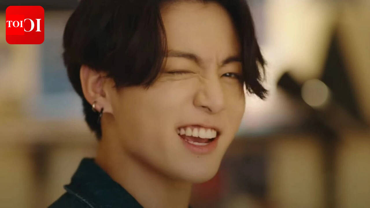 'Babygirlism': Fans REACT as Jungkook’s photoshoot boxers are listed as 'Item worn by'