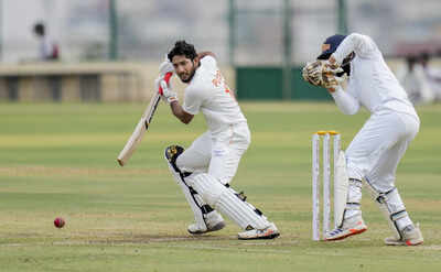  J&K make Karnataka toil, end Day 2 at 527/6