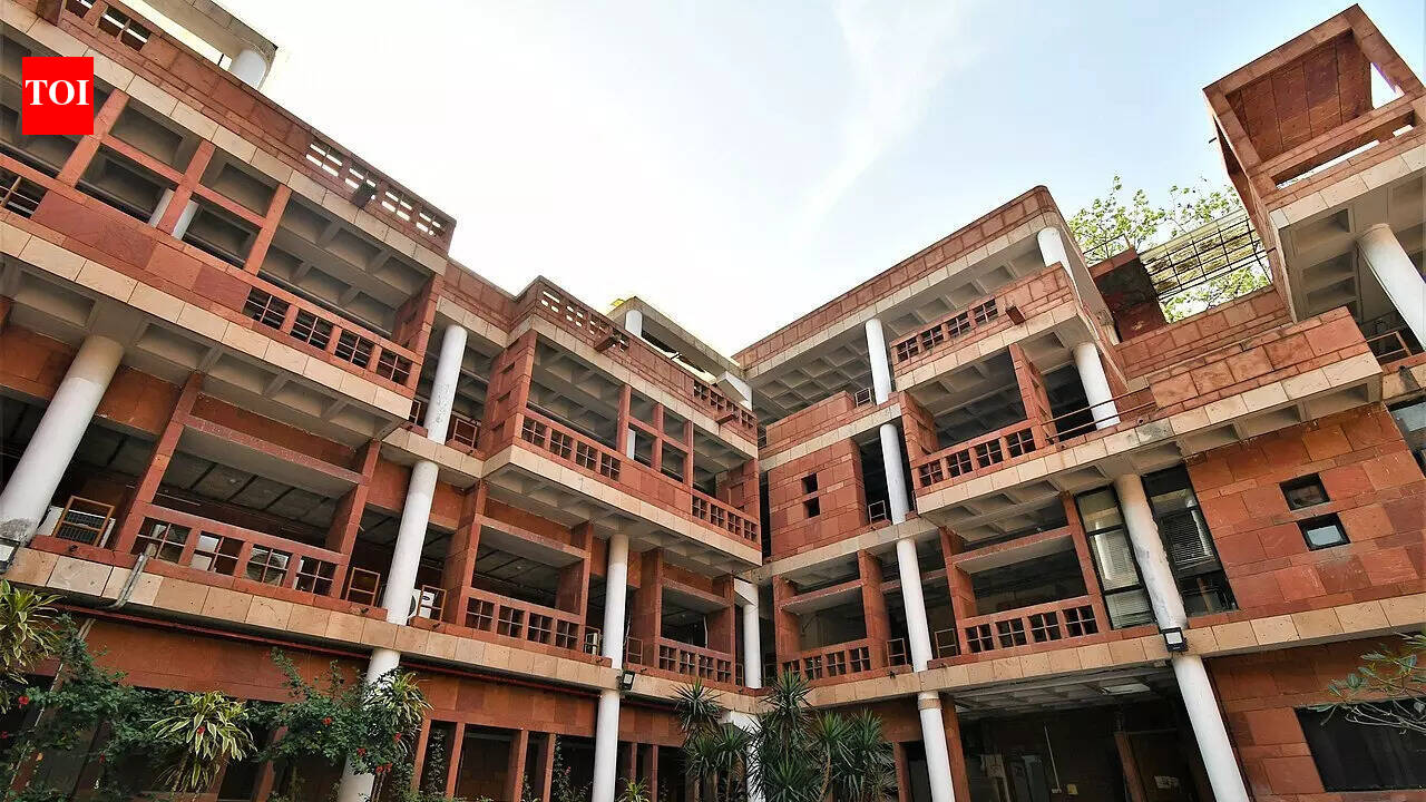 NCERT pulls Class 8 Social Science textbook, admits 