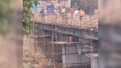 Pune residents underline slow repair of key bridge on Indrayani river