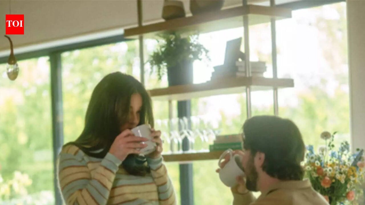 'Life lately': Hailee Steinfeld flaunts baby bump in adorable pic with Josh Allen