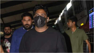Zakir Khan spotted in Udaipur ahead of Rashmika Mandanna and Vijay Deverakonda’s wedding; Is a performance on the cards?