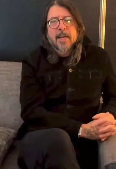 Dave Grohl learns Daughter’s record deal over dinner; Proud dad surprised