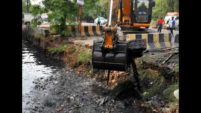 61 drains in northwest Delhi to be desilted