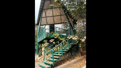 Unfinished birding centre in Pune’s Model Colony lacks push for completion