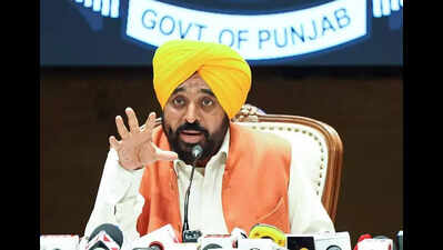 CM Mann leaves for week-long naturopathy course in Bangalore