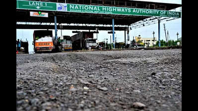 Farm outfit says would free toll plazas in anti-sacrilege law protest