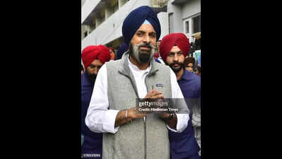 SAD leader Bikram Singh Majithia visits slain youth’s family, demands CBI probe
