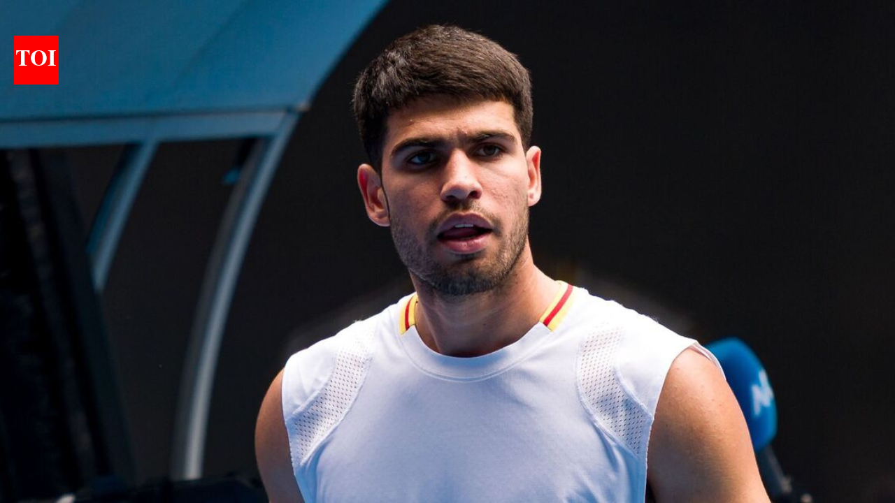 Carlos Alcaraz lashes out at chair umpire in Doha as Kim Clijsters defends his time violation reaction