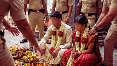 'Shotgun wedding': Teenage lovers skip exam to marry at temple; cops thwart plan