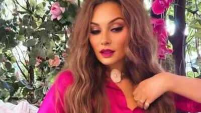 चुप के सेट पर सोमी अली को याद आई ओम पुरी की संवेदनशीलता; गहन दृश्यों के दौरान अभिनेता ने उनकी रक्षा की