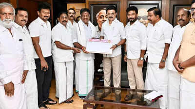 'I accept MK Stalin's leadership': Ex-Tamil Nadu CM O Panneerselvam joins DMK