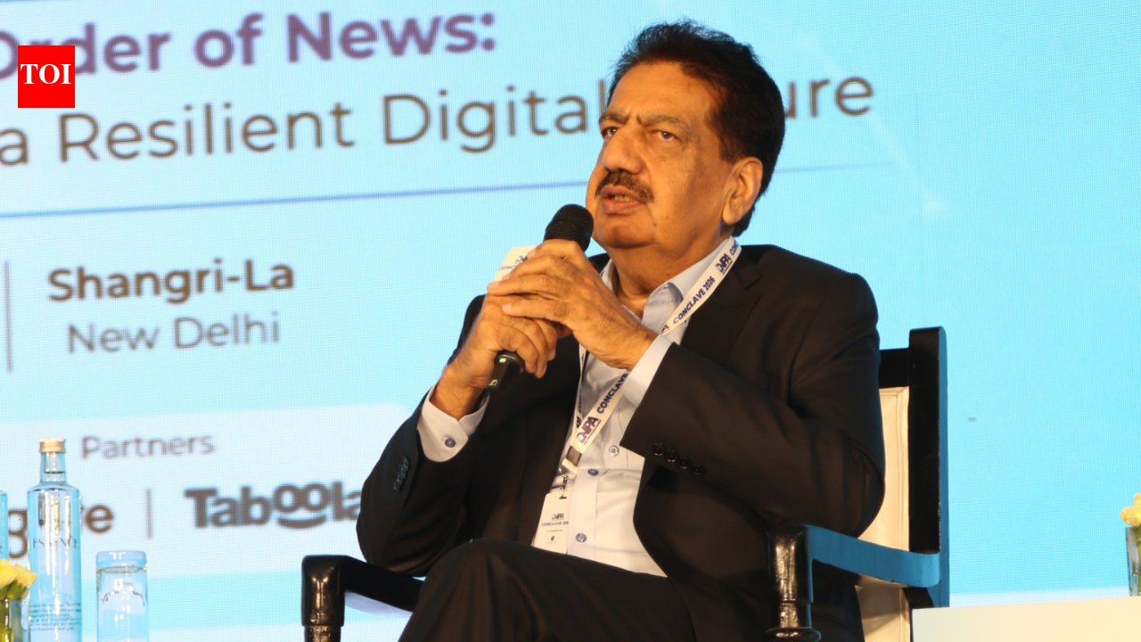 Vineet Nayyar urges publishing industry to embrace AI as an opportunity at DNPA Conclave 2026