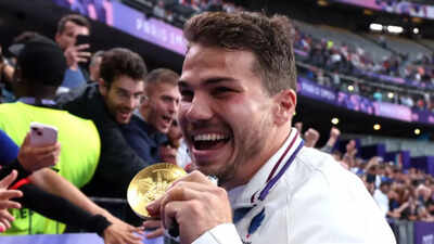  How much does the France rugby captain earn from club salary, international income and brand deals?