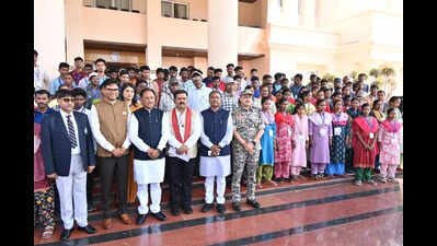 Hundreds of surrendered Maoists watch Chhattisgarh assembly proceedings