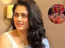 Who is &lsquo;Blue Saree&rsquo; girl Girija Oak's husband Suhrud Godbole?