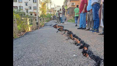 Day after repair, Behala road cracks from end to end