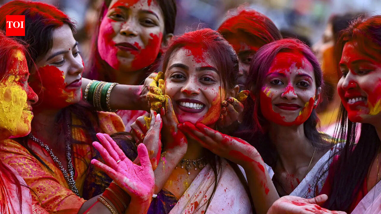 Ensure tight vigilance for peaceful Holi in Bhagalpur, DM directs officials