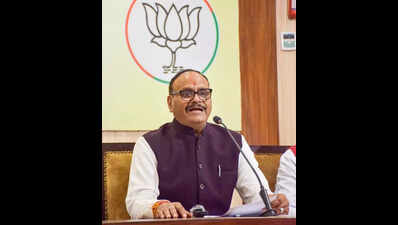 Pathak: Upgrade infra, facilities in govt hosps