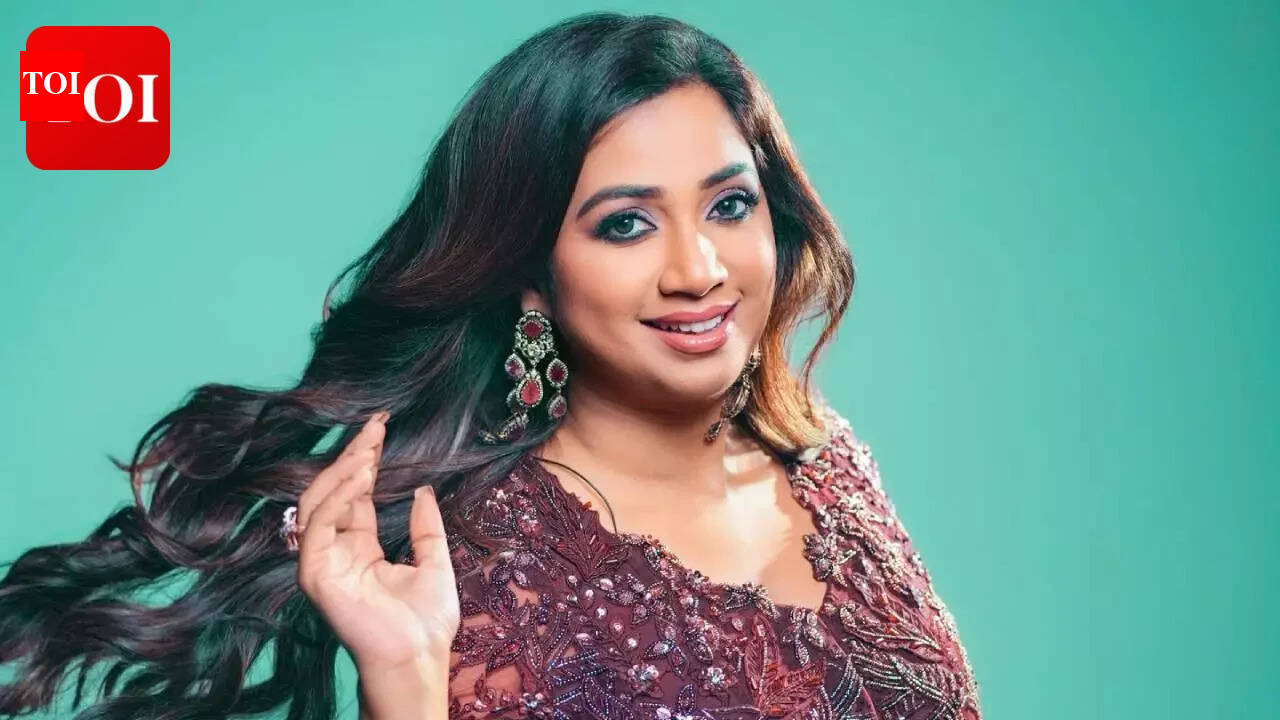 Shreya Ghoshal says she felt like a ‘misfit’ for Bipasha song
