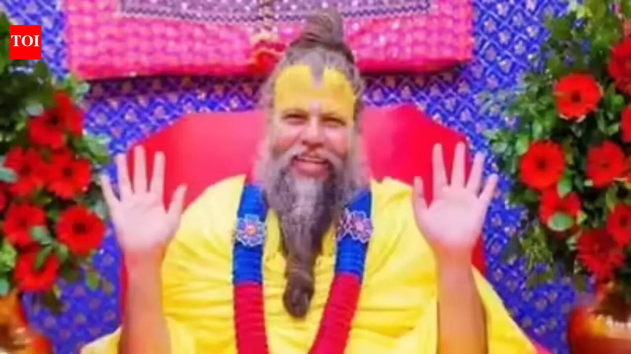 Chandra Grahan on Holi 2026: What to do during Lunar Eclipse explained by Premanand Maharaj