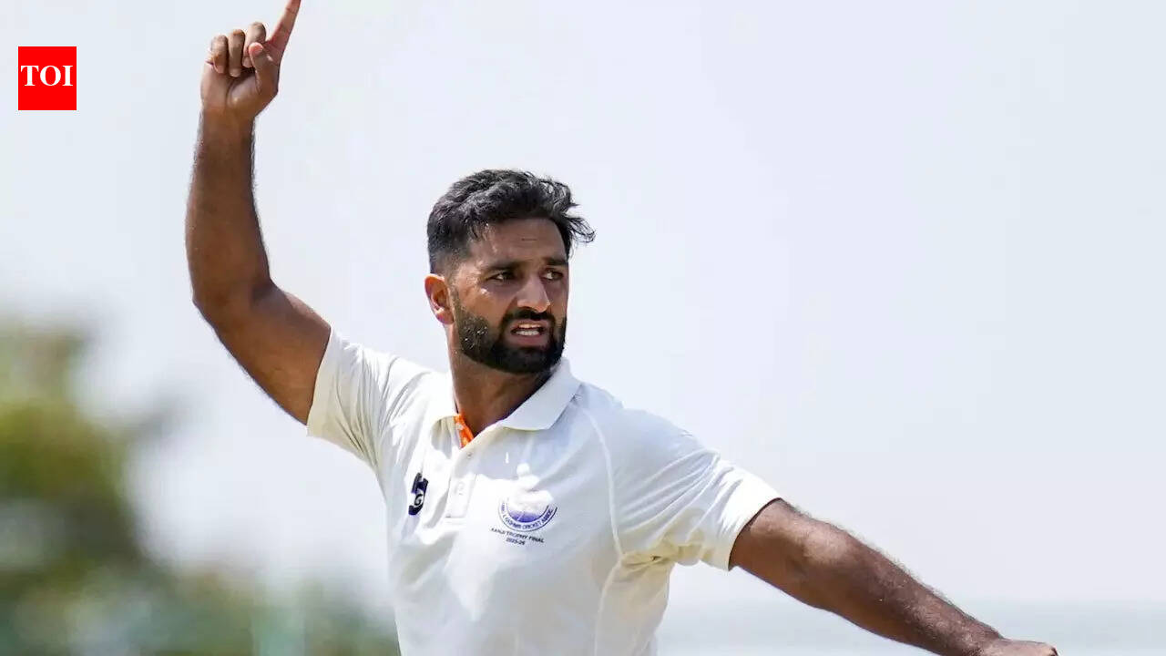 Auqib Nabi has challenged the batters on both edges: Mayank Agarwal