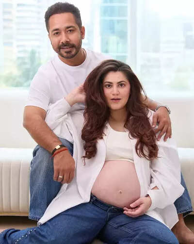  Shivaleeka Oberoi calls pregnancy a joint venture as 'Drishyam 3' shoot goes on
