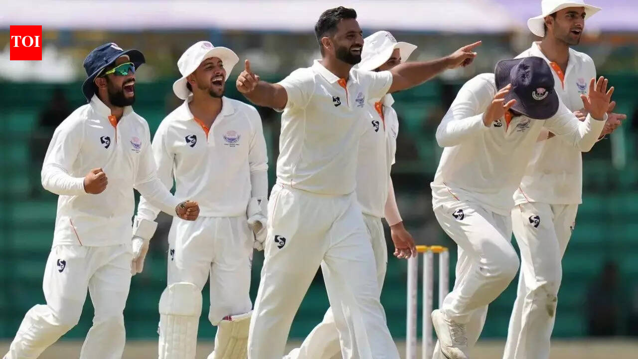 How much will Jammu &amp; Kashmir receive for winning maiden Ranji Trophy title?