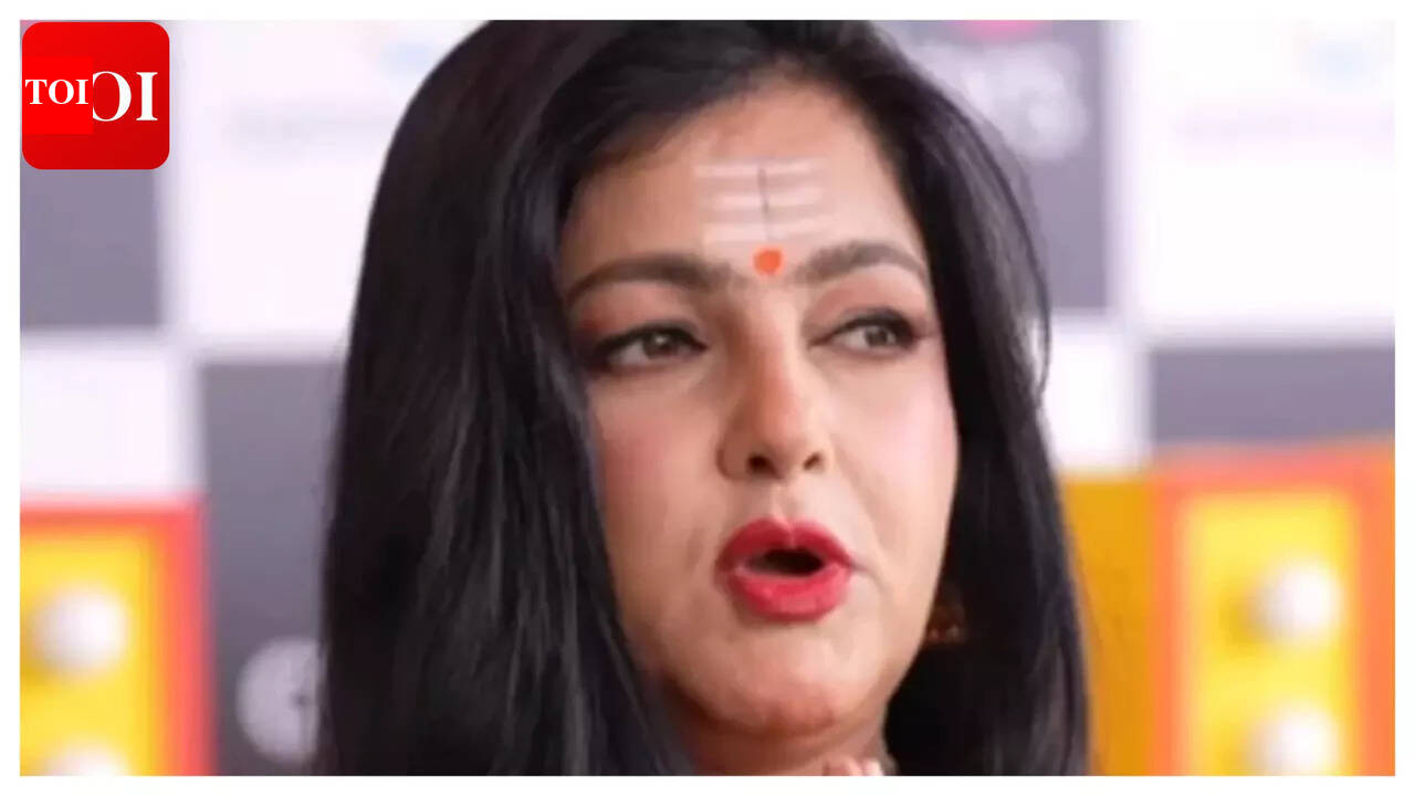 Laughter Chefs season 3: Mamta Kulkarni makes her first TV appearance in 25 years of her career; says 'Zindagi bahot Gambhir hogayi hai'