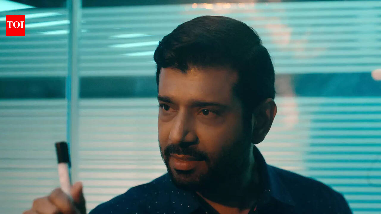 'Hello Bachhon' trailer: Viineet Kumar Singh stars as mentor leading a story of students who refused to quit