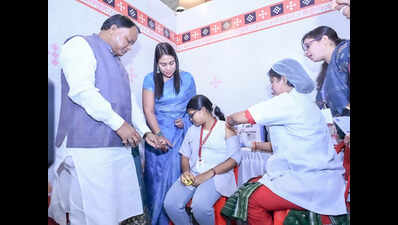 CM launches vax campaign against cervical cancer
