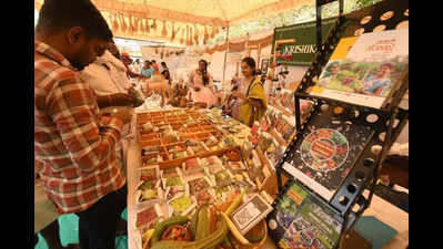 From tubers to tomatoes, rare varieties draw crowds at Kisan Sammelan