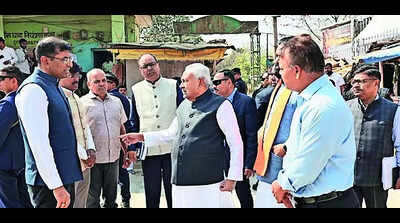 Improve public facilities in city, CM tells officials