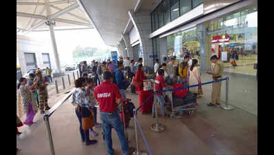 Dubai & Abu Dhabi flight cancellations after airspace closure leave passengers stranded